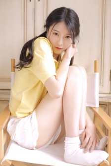 年轻的女老师在线观看