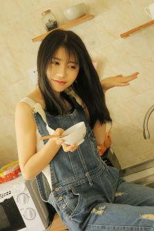 少妇被几个领导玩弄的小说